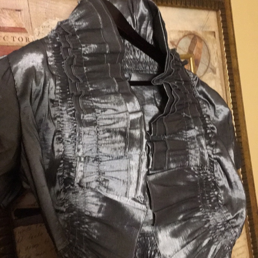 Ruffled jacket multi layer with shirt sleeves